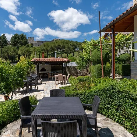 Emiljano بيت ضيافة 3*